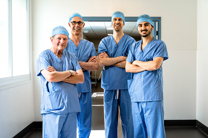 4 chirurgiens urologues